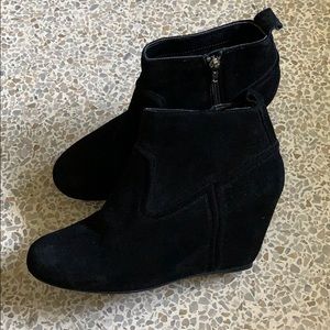 Dulce Vita Hidden Wedge Ankle Boots